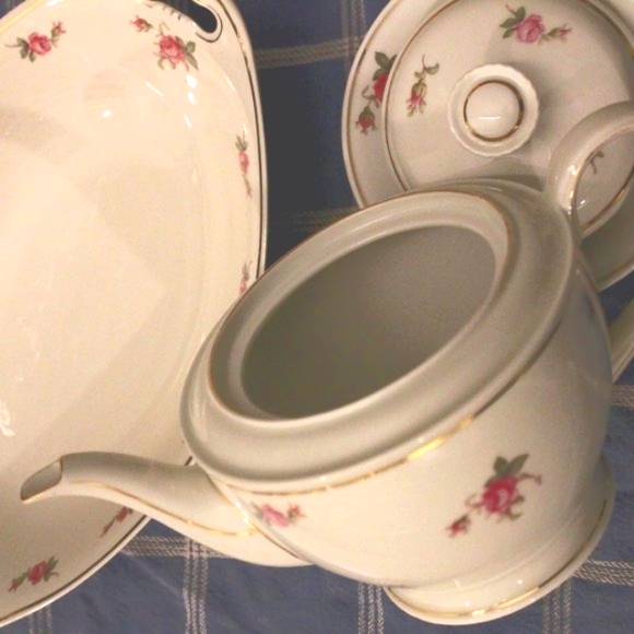 [HUTSCHENREUTHER] Rose and Gold Teapot with Dishes (4 pcs.) - Picture 10 of 16